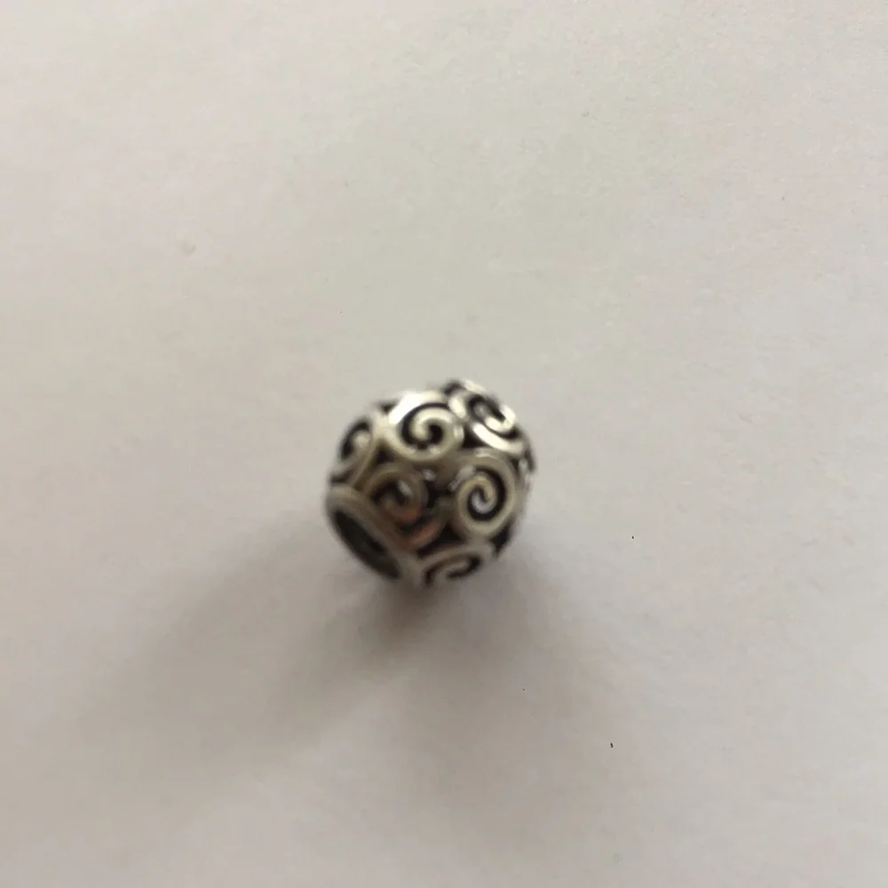 Pandora Openwork Swirl Charm - 790896 - Picture 6 of 6
